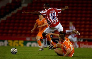 Nhận định, soi kèo Blackpool vs Stoke City, 2h45 ngày 04/11