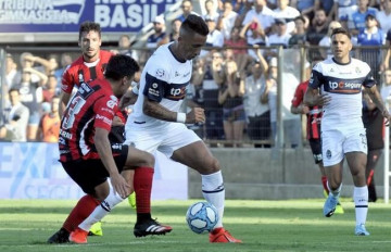 Soi kèo Gimnasia LP vs Racing Club, 05h00 ngày 21/06