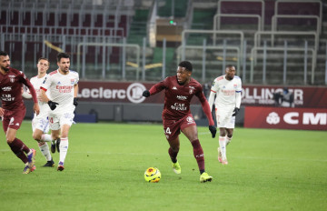 Soi kèo Lens vs Metz 21h00 ngày 14/03, VĐQG Pháp