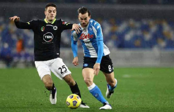 Soi kèo Napoli vs Spezia, 20h00 ngày 10/09